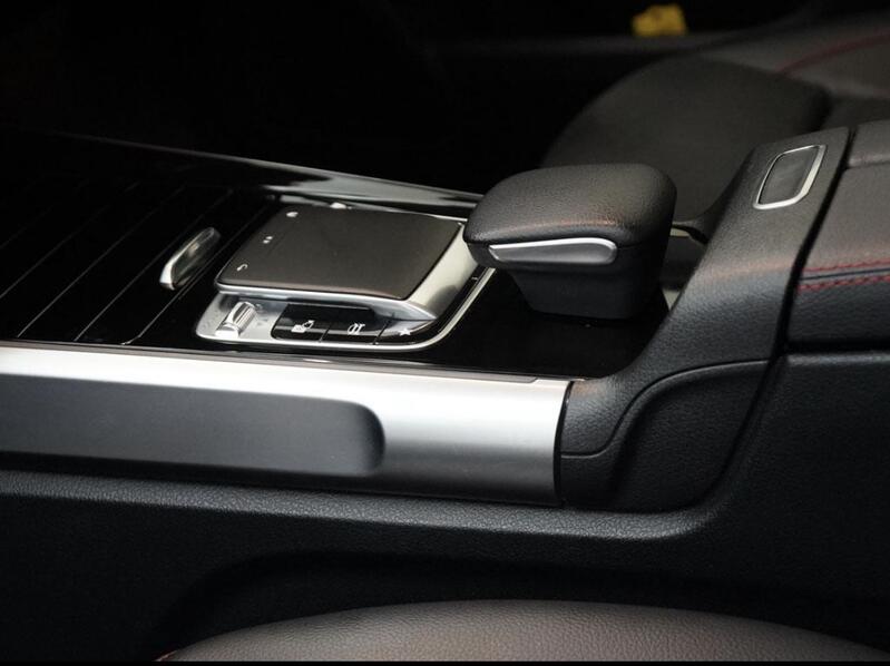 MERCEDES-BENZ GLB CLASS